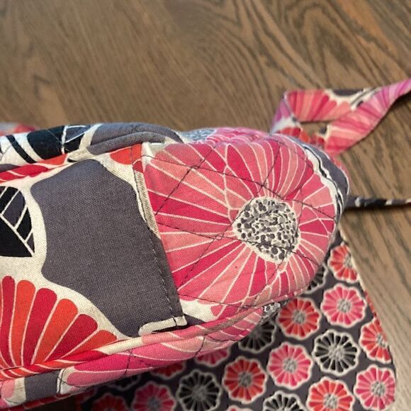 Vera Bradley mail bag - Picture 7 of 12